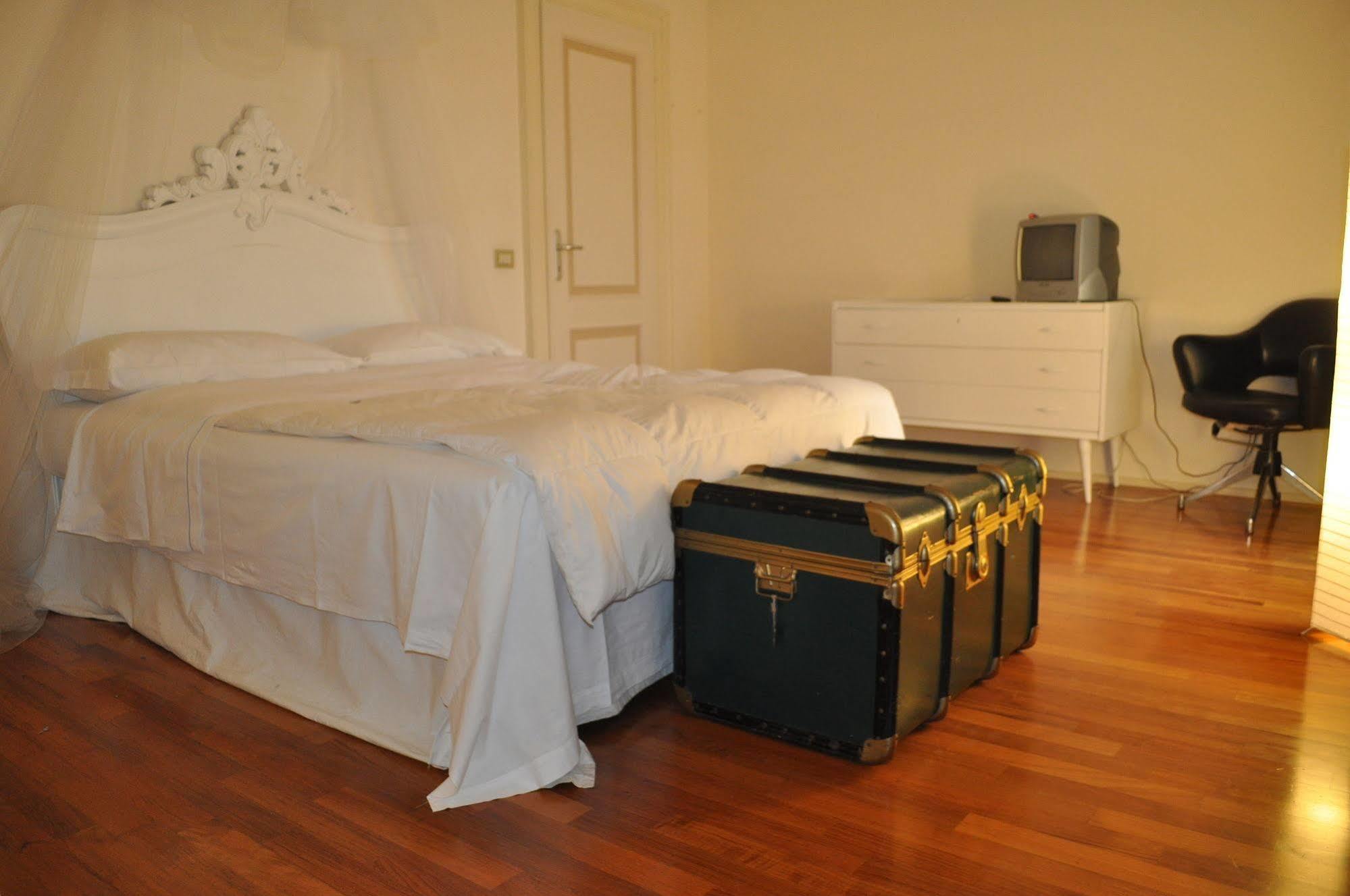 Domus Nova Residenza Il B&B Мантова Екстериор снимка